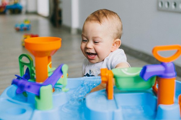 Comment introduire une alimentation saine dès le plus jeune âge?